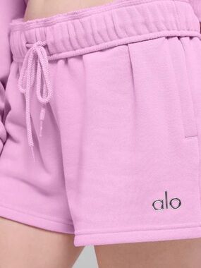 ALO Yoga Accolade Shorts ~ Candy Heart Pink